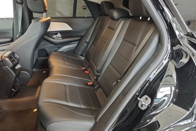Used Mercedes-Benz GLE 2023 GLE 350 4MATIC Coupe SUV Luxury Model Left Rear Seat