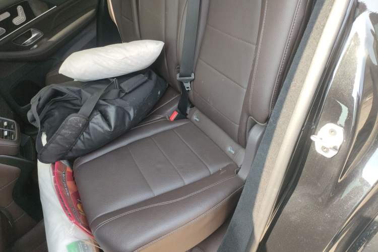 Used Mercedes-Benz GLE 2023 GLE 350 4MATIC Stylish Model Left Rear Seat
