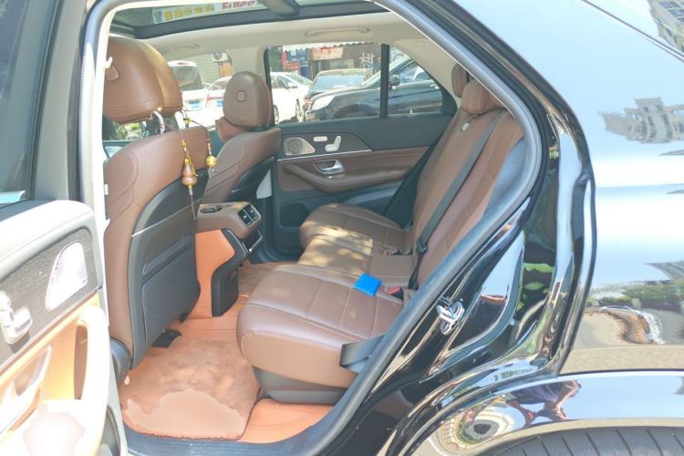 Used Mercedes-Benz GLE 2023 GLE 450 4MATIC Luxury Model Left Rear Seat