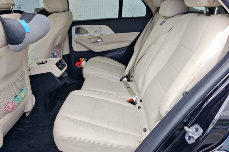 Used Mercedes-Benz GLE 2023 GLE 450 4MATIC Stylish Model Left Rear Seat