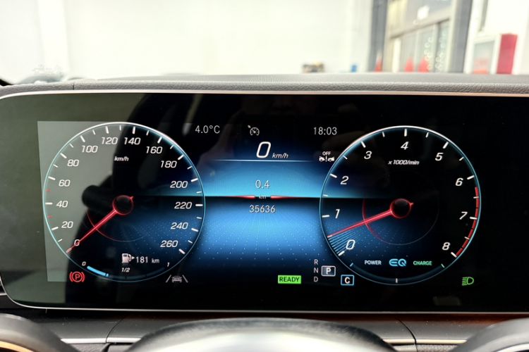 Used Mercedes-Benz GLE 2023 GLE 450 4MATIC Stylish Model Odometer Close Up