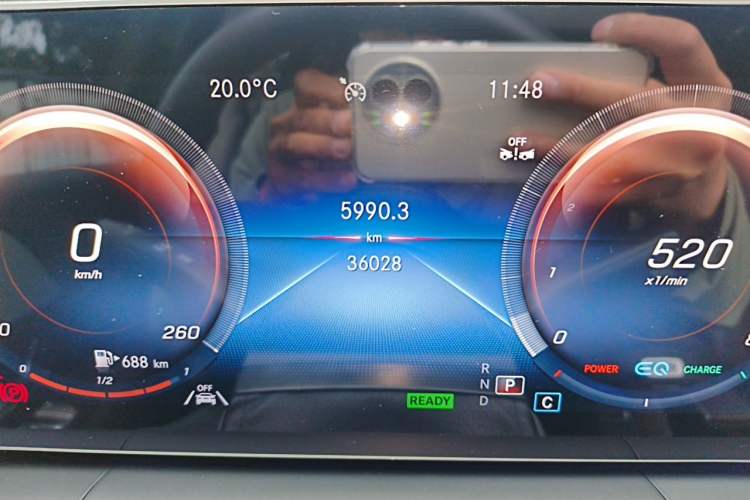Used Mercedes-Benz GLE 2023 GLE 450 4MATIC Stylish Model Odometer Close Up