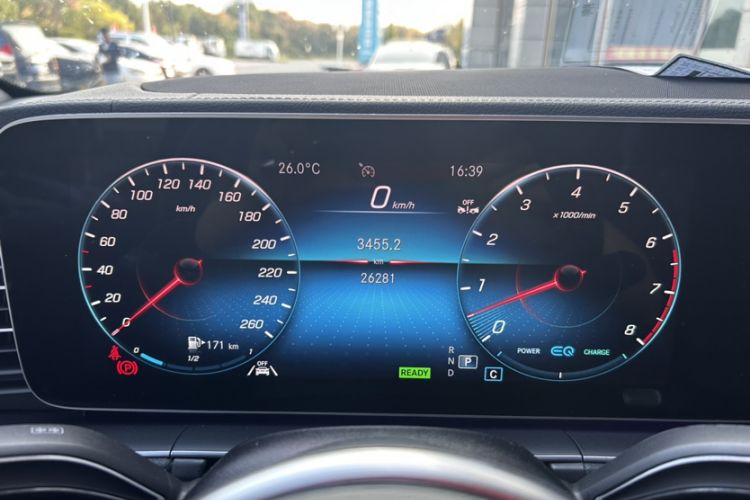 Used Mercedes-Benz GLE 2023 GLE 450 4MATIC Stylish Model Odometer Close Up