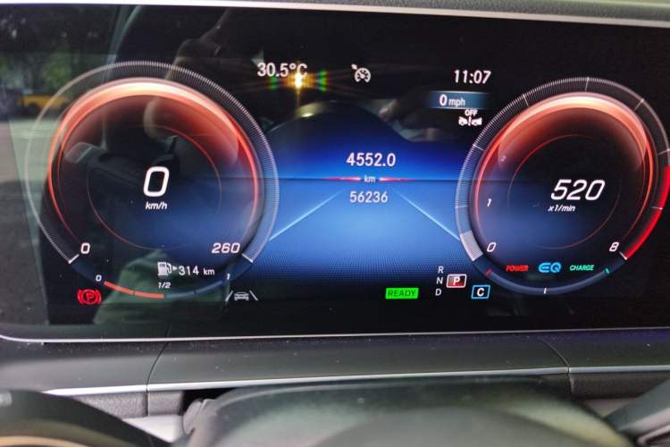 Used Mercedes-Benz GLE 2023 GLE 450 4MATIC Stylish Model Odometer Close Up