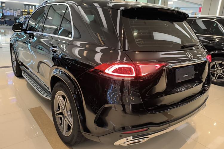 Used Mercedes-Benz GLE 2023 GLE 450 4MATIC Luxury Model Rear Left 45 Deg