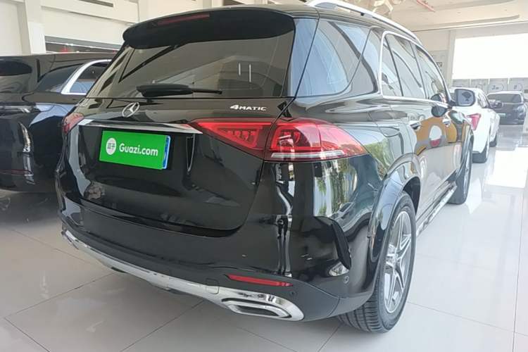 Used Mercedes-Benz GLE 2023 GLE 450 4MATIC Stylish Model Rear Right 45 Deg