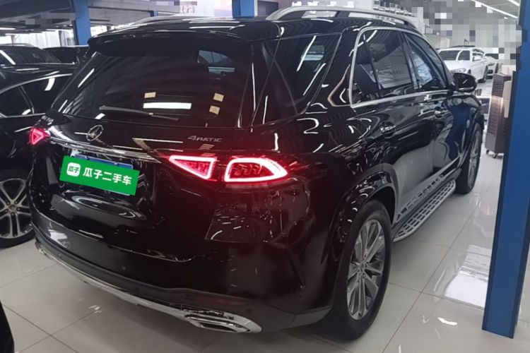 Used Mercedes-Benz GLE 2023 GLE 350 4MATIC Stylish Model Rear Right 45 Deg
