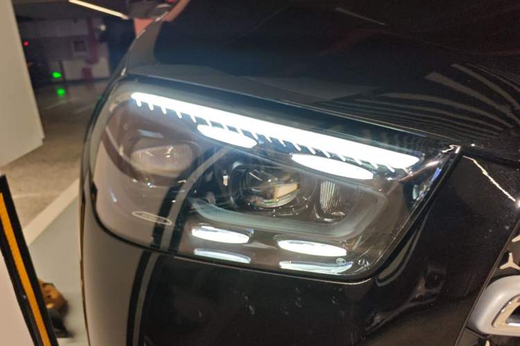 Used Mercedes-Benz GLE 2023 GLE 450 4MATIC Luxury Model Right Front Headlight