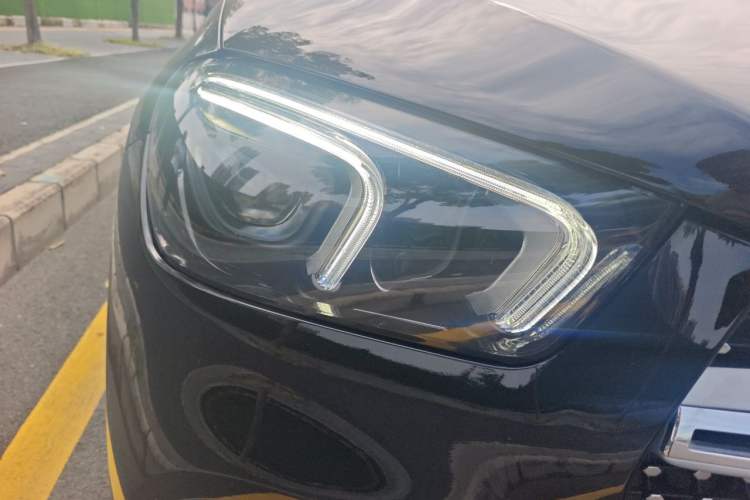 Used Mercedes-Benz GLE 2023 GLE 450 4MATIC Stylish Model Right Front Headlight