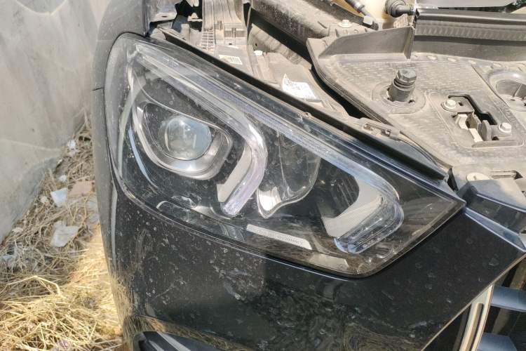 Used Mercedes-Benz GLE 2023 GLE 350 4MATIC Stylish Model Right Front Headlight