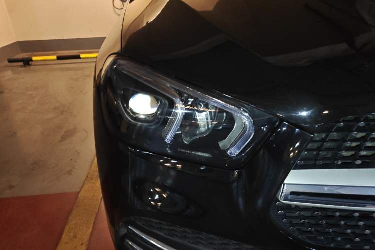 Used Mercedes-Benz GLE 2023 GLE 450 4MATIC Stylish Model Right Front Headlight