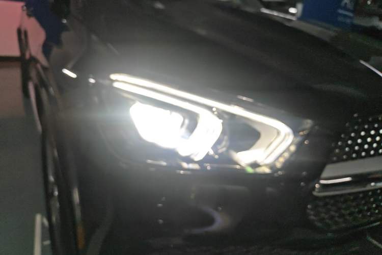 Used Mercedes-Benz GLE 2023 GLE 450 4MATIC Stylish Model Right Front Headlight