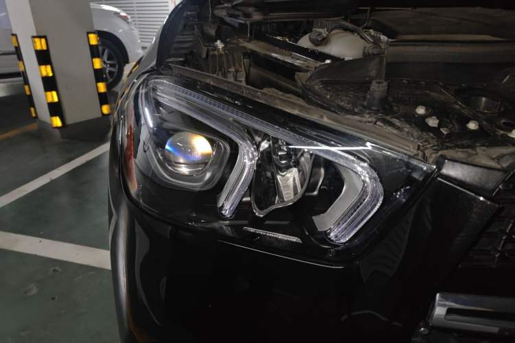 Used Mercedes-Benz GLE  Right Front Headlight