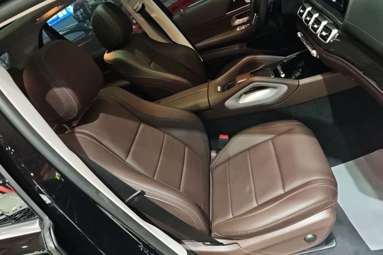 Used Mercedes-Benz GLE 2023 GLE 350 4MATIC Stylish Model Right Front Seat