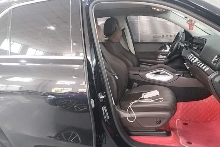 Used Mercedes-Benz GLE 2023 GLE 350 4MATIC Stylish Model Right Front Seat