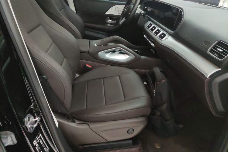 Used Mercedes-Benz GLE 2023 GLE 450 4MATIC Stylish Model Right Front Seat