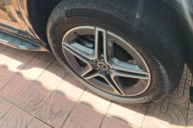 Used Mercedes-Benz GLE 2023 GLE 450 4MATIC Stylish Model Right Front Wheel Hub