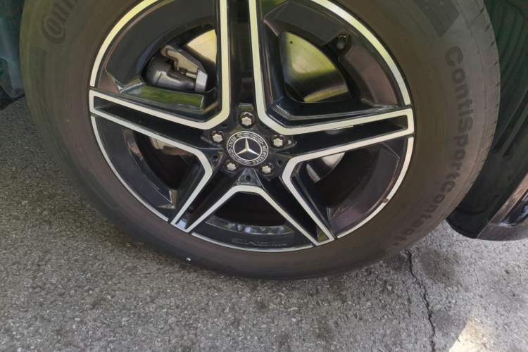 Used Mercedes-Benz GLE 2023 GLE 450 4MATIC Stylish Model Right Front Wheel Hub