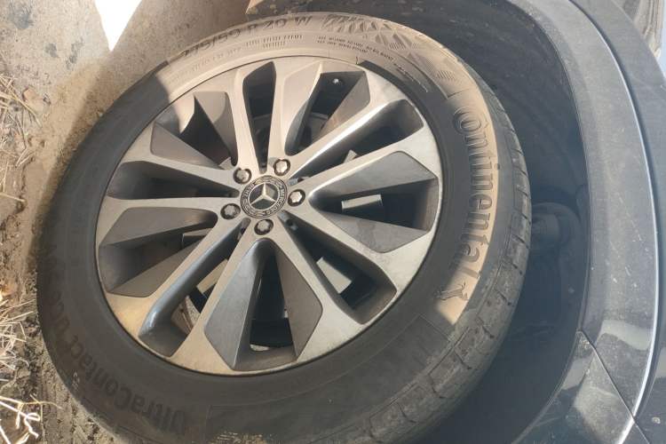 Used Mercedes-Benz GLE 2023 GLE 350 4MATIC Stylish Model Right Front Wheel Hub