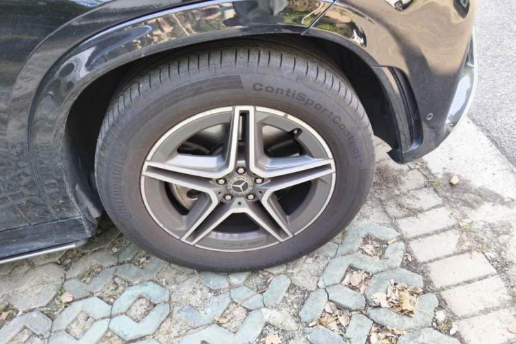 Used Mercedes-Benz GLE 2023 GLE 450 4MATIC Stylish Model Right Front Wheel Hub