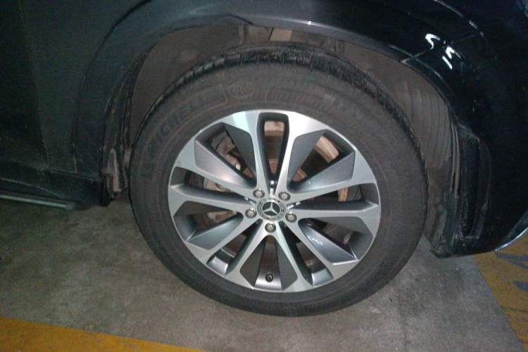 Used Mercedes-Benz GLE 2023 GLE 350 4MATIC Stylish Model Right Front Wheel Hub