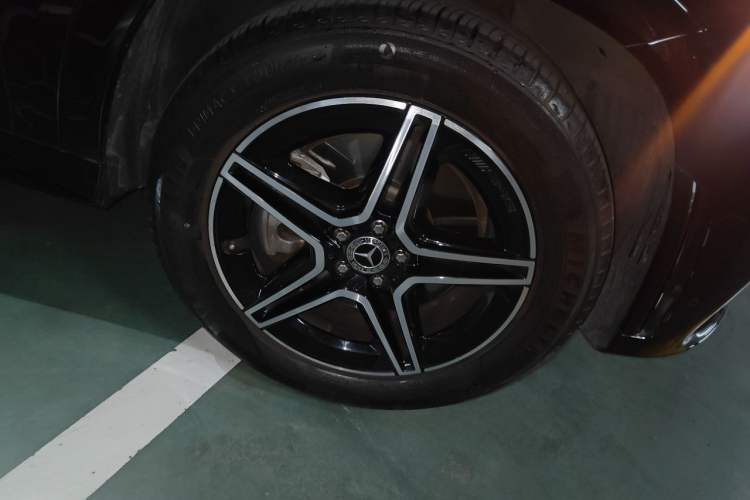 Used Mercedes-Benz GLE  Right Front Wheel Hub