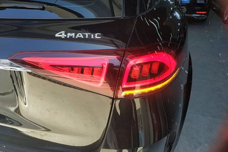 Used Mercedes-Benz GLE 2023 GLE 450 4MATIC Stylish Model Right Rear Taillight