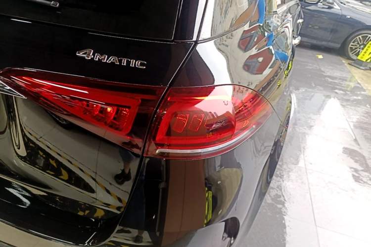 Used Mercedes-Benz GLE 2023 GLE 350 4MATIC Stylish Model Right Rear Taillight