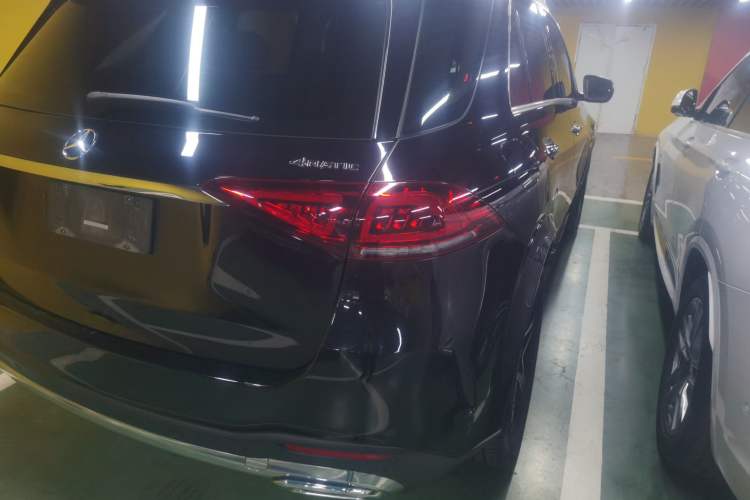 Used Mercedes-Benz GLE 2023 GLE 350 4MATIC Stylish Model Right Rear Taillight