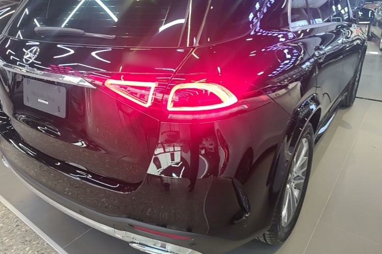 Used Mercedes-Benz GLE 2023 GLE 350 4MATIC Stylish Model Right Rear Taillight