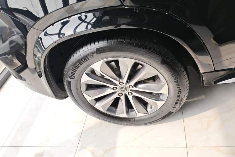 Used Mercedes-Benz GLE 2023 GLE 350 4MATIC Stylish Model Right Rear Wheel Hub