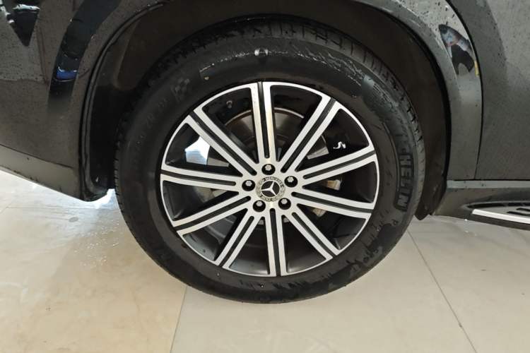 Used Mercedes-Benz GLE 2023 GLE 350 4MATIC Coupe SUV Luxury Model Right Rear Wheel Hub