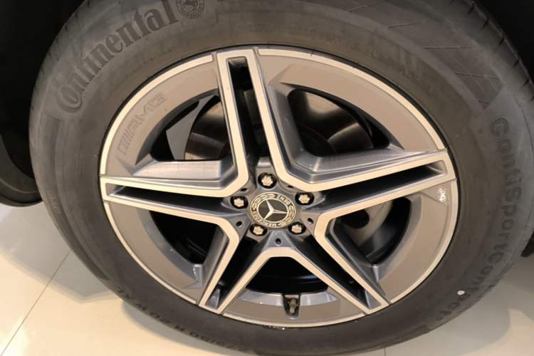 Used Mercedes-Benz GLE 2023 GLE 450 4MATIC Luxury Model Right Rear Wheel Hub