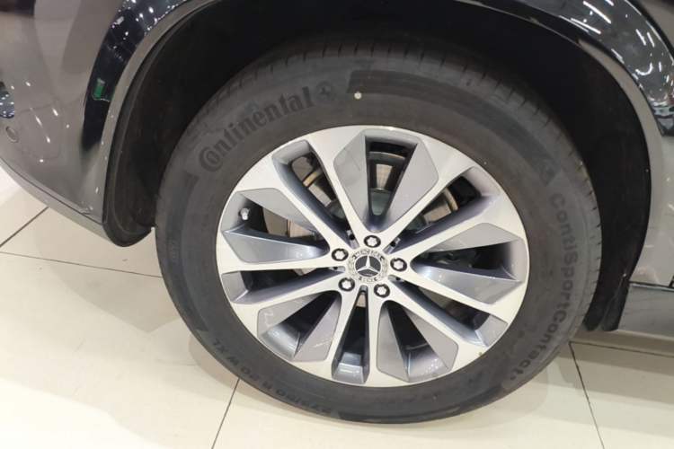 Used Mercedes-Benz GLE 2023 GLE 350 4MATIC Stylish Model Right Rear Wheel Hub