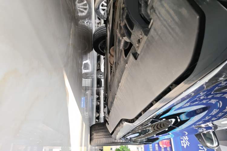 Used Mercedes-Benz GLE 2023 GLE 350 4MATIC Stylish Model Right Side Sill
