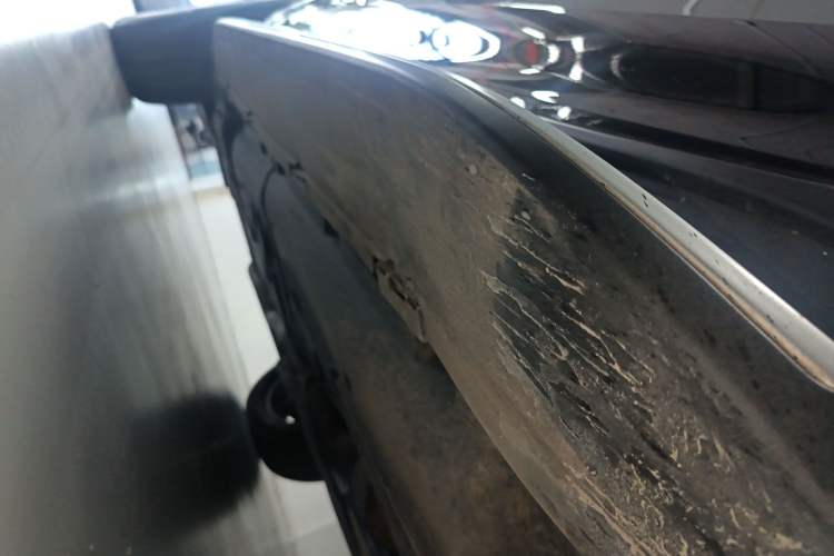 Used Mercedes-Benz GLE 2023 GLE 350 4MATIC Stylish Model Right Side Sill