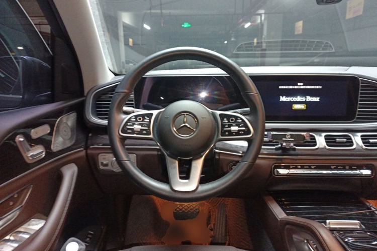 Used Mercedes-Benz GLE 2023 GLE 350 4MATIC Stylish Model Steering Wheel