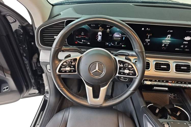 Used Mercedes-Benz GLE 2023 GLE 350 4MATIC Coupe SUV Luxury Model Steering Wheel