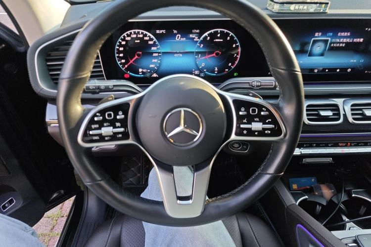 Used Mercedes-Benz GLE 2023 GLE 350 4MATIC Stylish Model Steering Wheel
