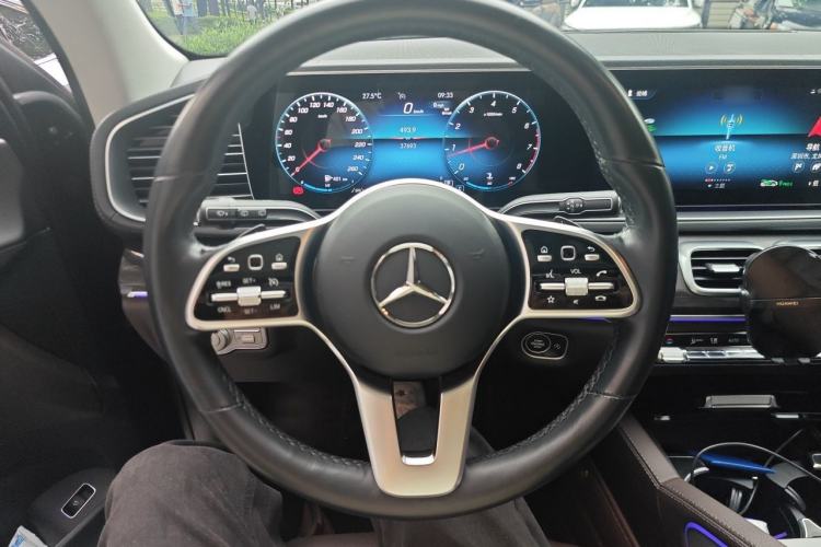 Used Mercedes-Benz GLE 2023 GLE 350 4MATIC Stylish Model Steering Wheel