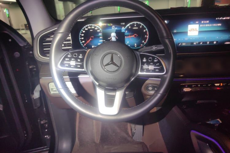 Used Mercedes-Benz GLE 2023 GLE 350 4MATIC Stylish Model Steering Wheel