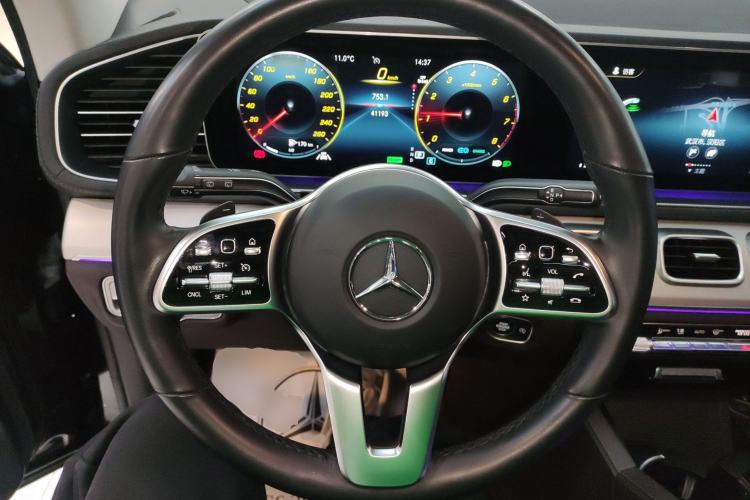 Used Mercedes-Benz GLE 2023 GLE 450 4MATIC Stylish Model Steering Wheel