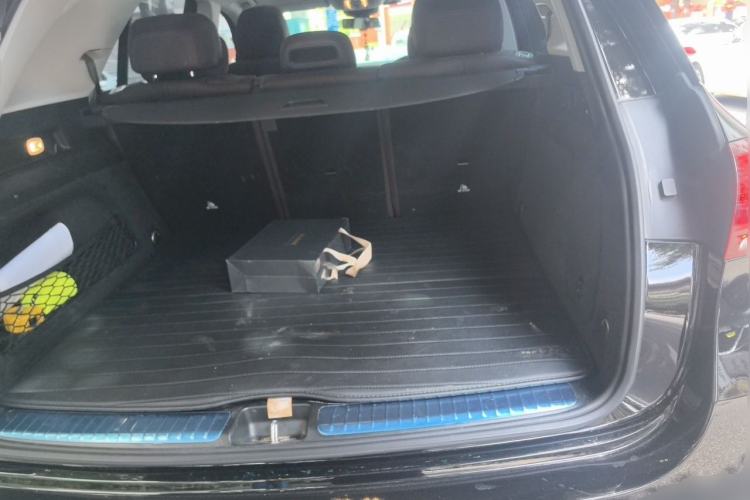 Used Mercedes-Benz GLE 2023 GLE 350 4MATIC Stylish Model Trunk