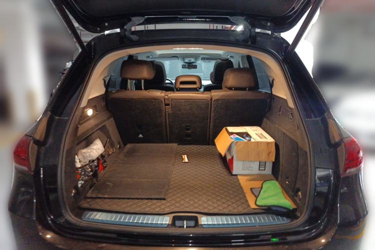 Used Mercedes-Benz GLE 2023 GLE 350 4MATIC Stylish Model Trunk