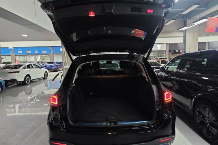 Used Mercedes-Benz GLE 2023 GLE 350 4MATIC Stylish Model Trunk