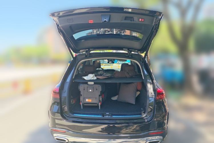 Used Mercedes-Benz GLE 2023 GLE 450 4MATIC Luxury Model Trunk