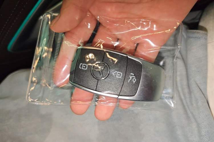 Used Mercedes-Benz GLE 2023 GLE 350 4MATIC Stylish Model Vehicle Key