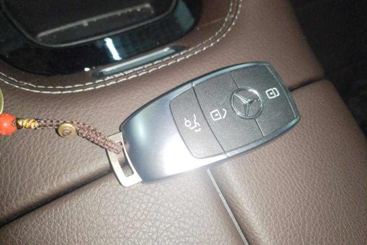 Used Mercedes-Benz GLE 2023 GLE 350 4MATIC Stylish Model Vehicle Key