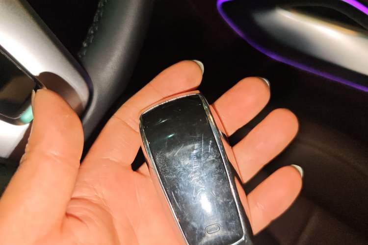Used Mercedes-Benz GLE 2023 GLE 350 4MATIC Stylish Model Vehicle Key