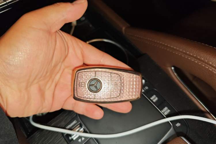 Used Mercedes-Benz GLE 2023 GLE 450 4MATIC Luxury Model Vehicle Key
